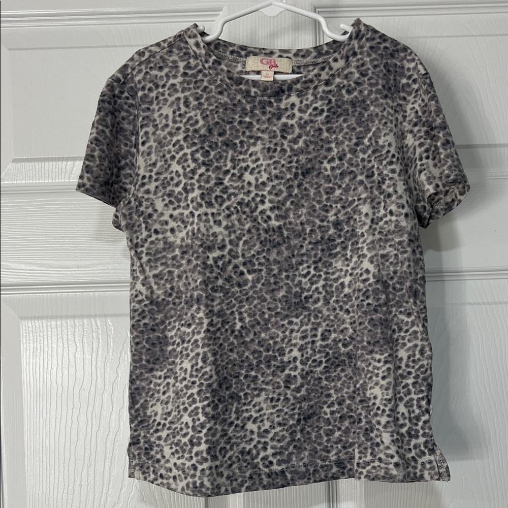 GB girls Gray and White Leopard Print Short Sleeve Tee